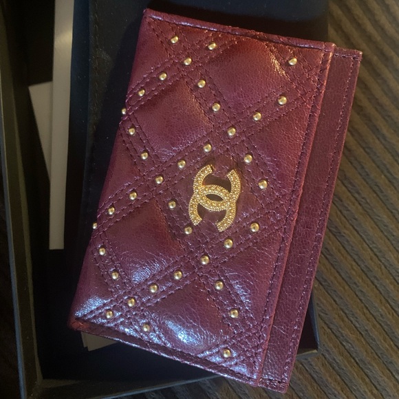 Color of the season!! BURGANDY Chanel card holder - Picture 3 of 5